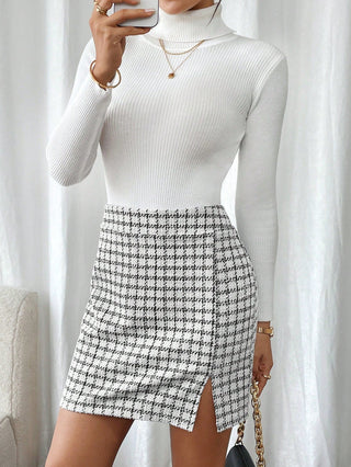 Chelsea - Trendy Casual Mini Skirt with Split