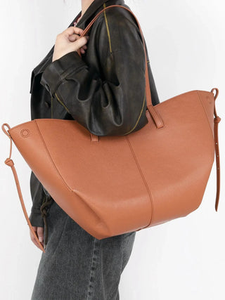 Aila - Stylish and Versatile Bag