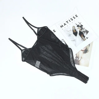 Malika - Sexy Top with V-Design