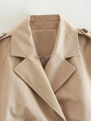 Vivi - Stylish Cropped Trenchcoat