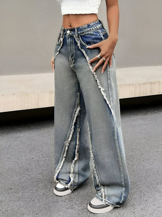 Laura - Stylish Jeans with Wide Pipes