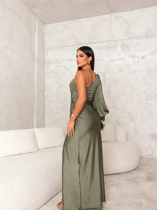 Alayna - Elegant Satin Dress with Open Shoulder